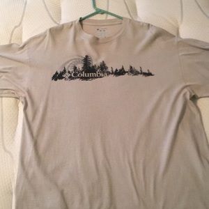 Columbia graphic t shirt